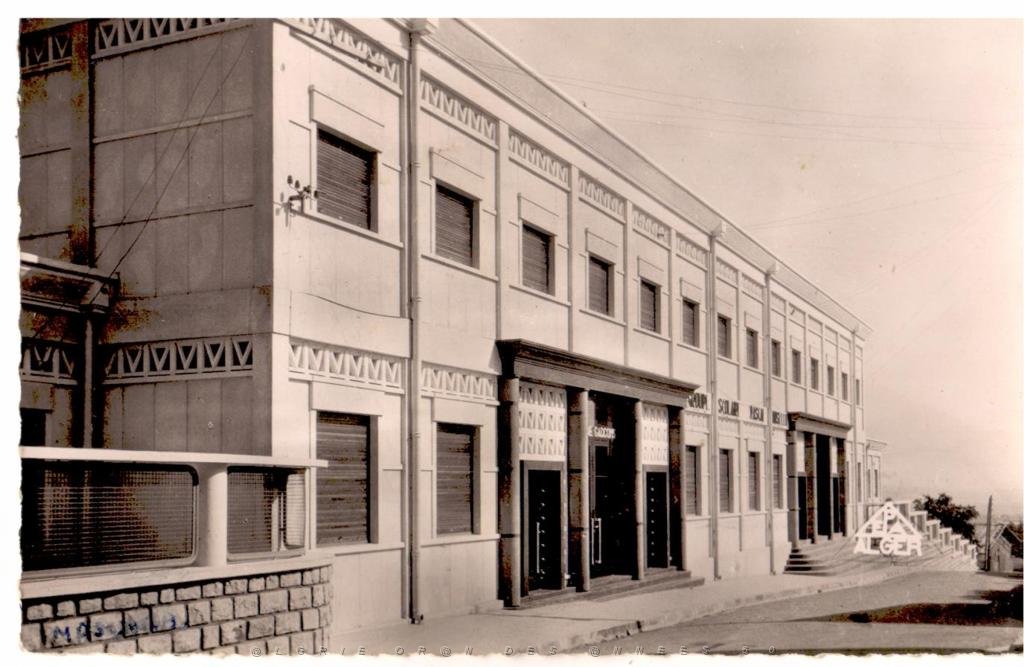 MASCARA 002 ECOLE DE GARCONS PAUL MUSELLI.JPG